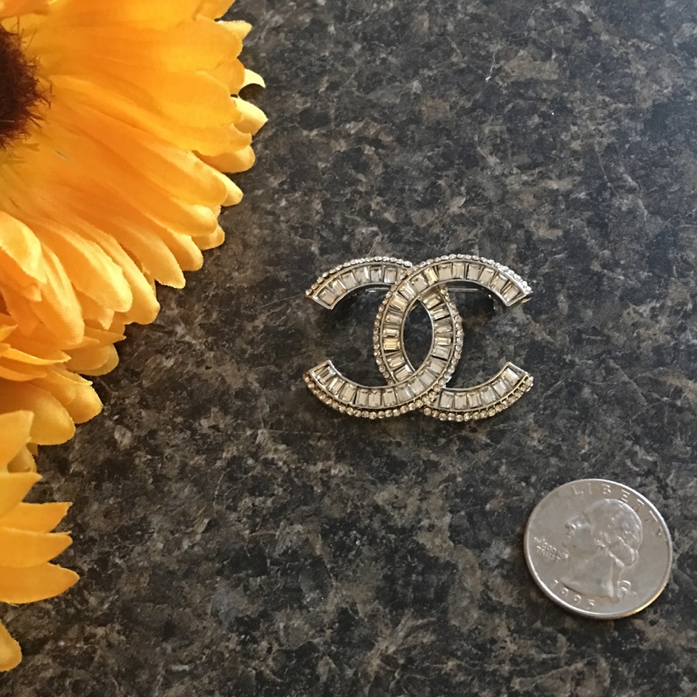 Double C Brooch Silver/Clear